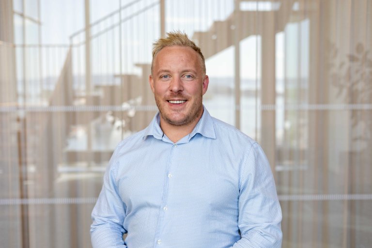 Kim-André Sigvartsen poserer for kameraet